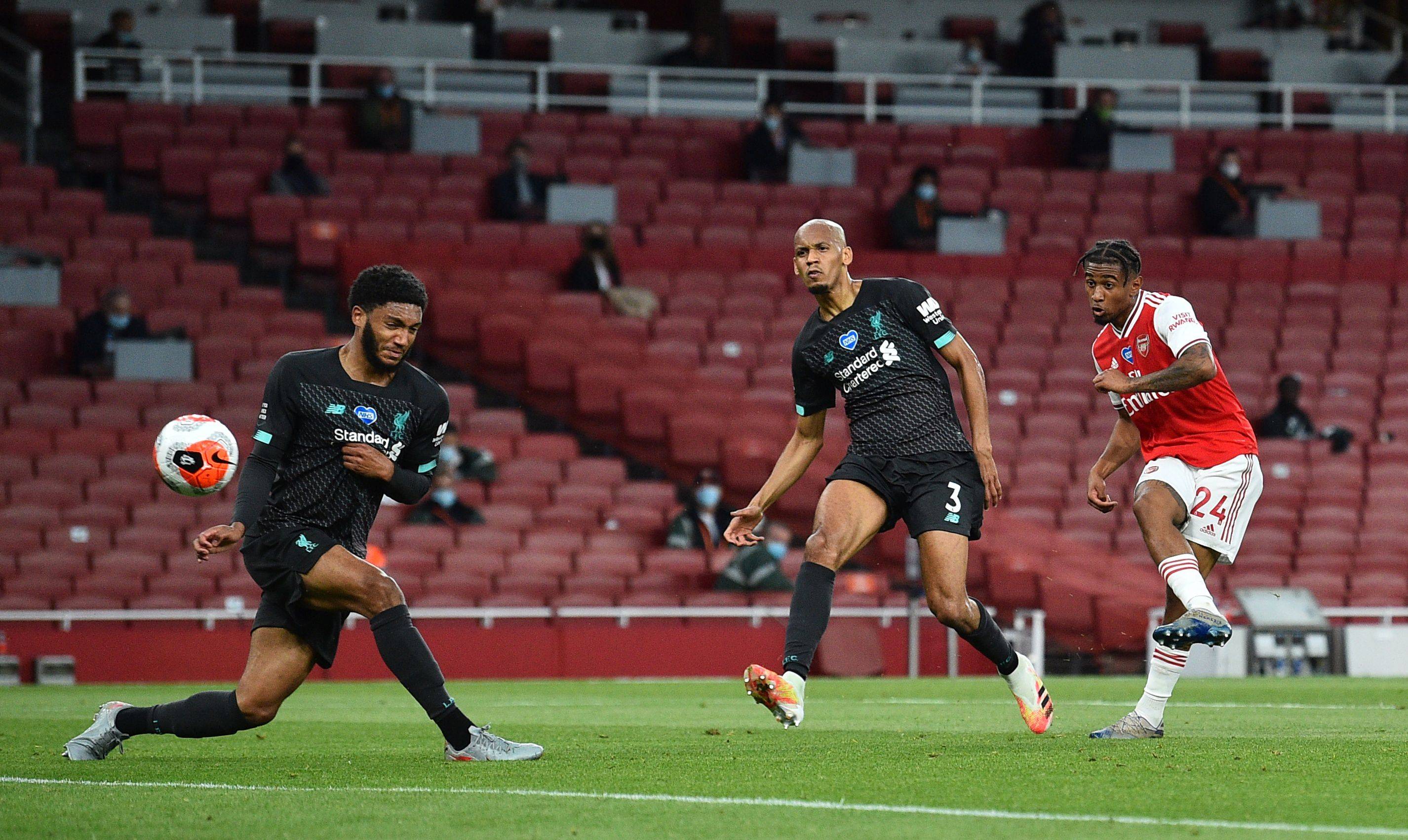 对詹姆斯和 对詹姆斯和